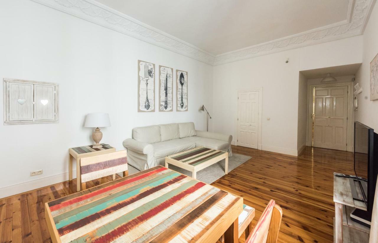 Apartamentos Alcala Madrid Exteriör bild